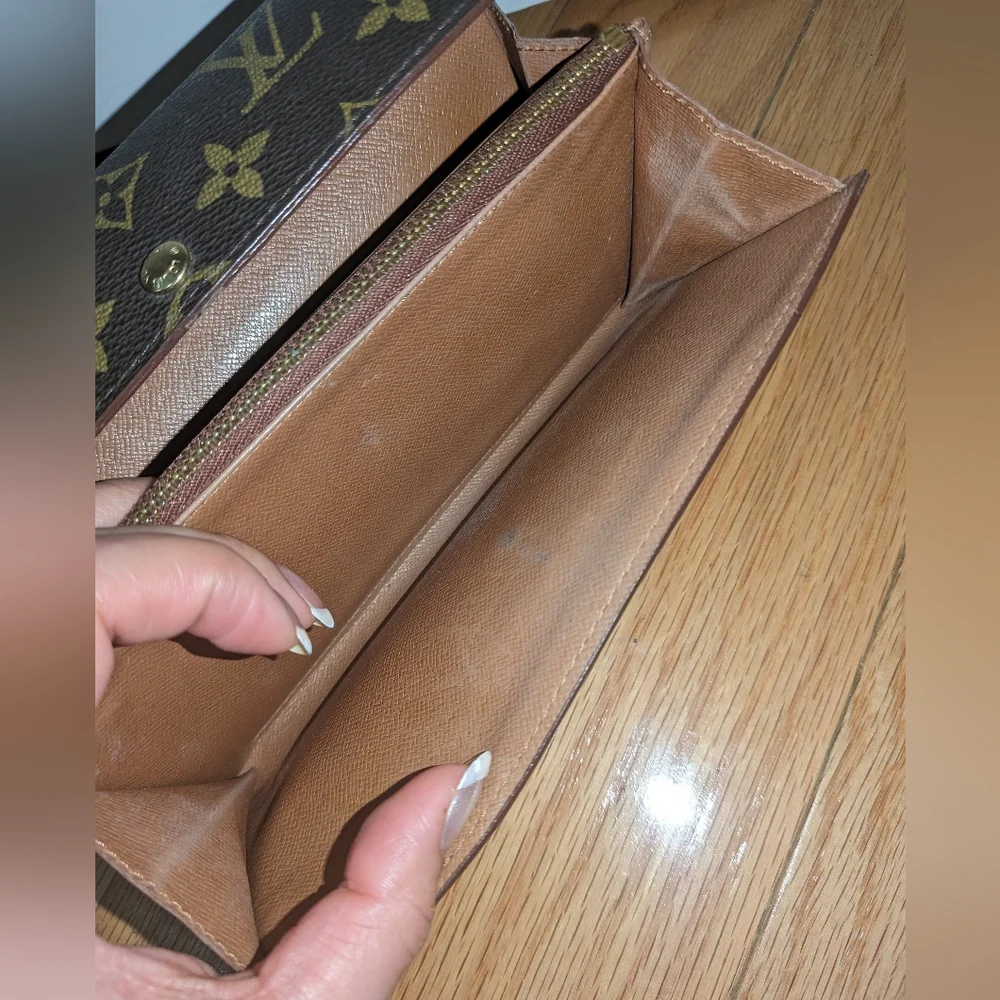 VINTAGE 1997 LOUIS VUITTON MONOGRAM LONG WALLET - Picture 6 of 14